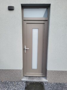 PVC buitendeuren met glas