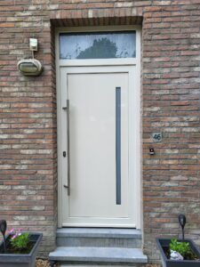 PVC deuren met sierpaneel in glas